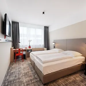 Wyndham Garden Messe Otel